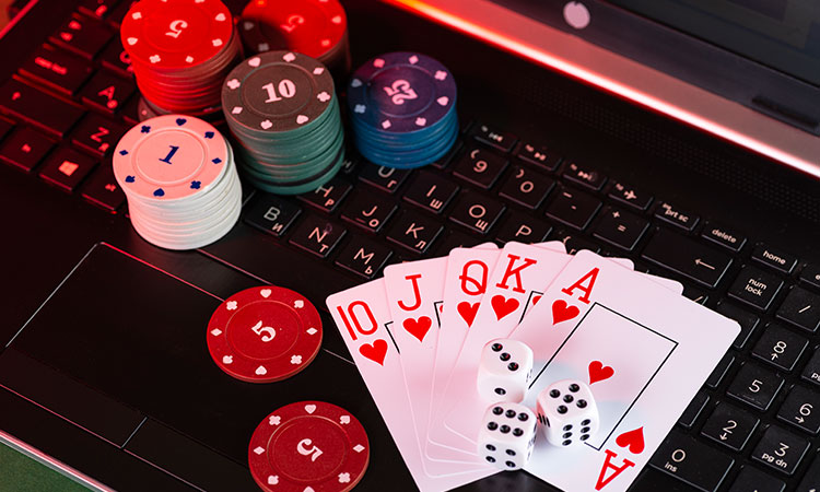 The Evolution of Online Casinos: A Journey through Thrills and Risks